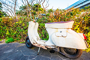 横浜で放置バイクの撤去を依頼する際の費用の目安