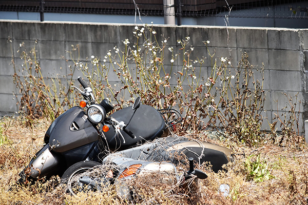 横浜市で放置バイクを撤去する際の相談事例